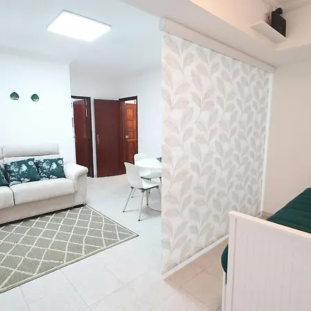 Caldas Da Rainha's & White カルダス・ダ・ライーニャ