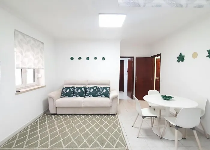 Caldas Da Rainha's & White Caldas Da Rainha