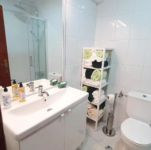 Caldas Da Rainha's & White * Caldas Da Rainha